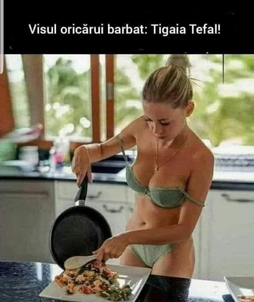 FtnTqaBXgAA0WLJ (861×1024)